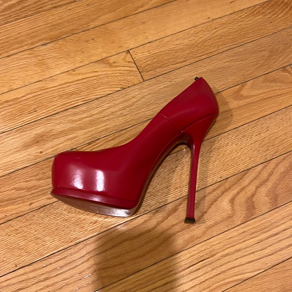 ***AUTHENTIC*** Saint Laurent TribToo Leather Platform Pumps